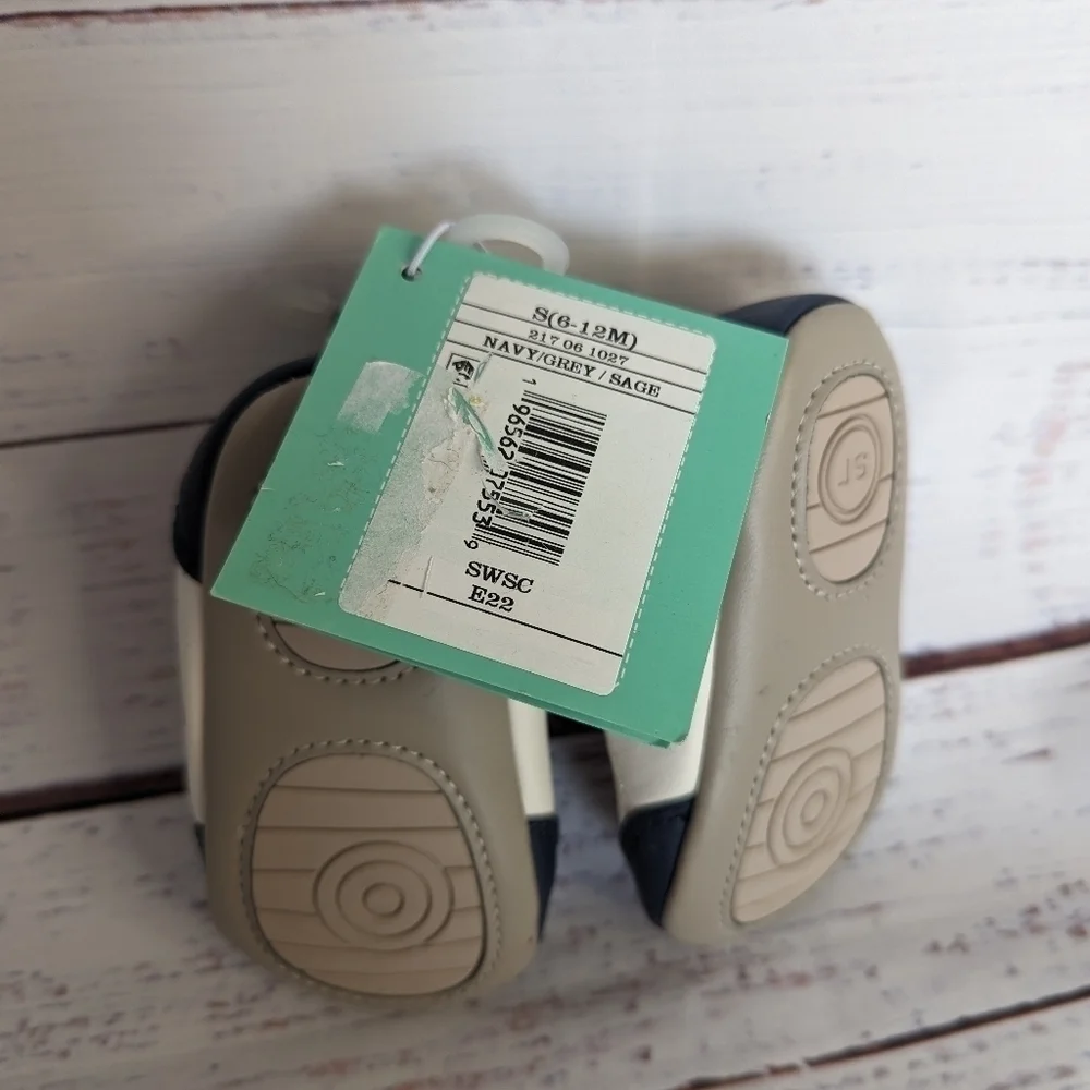 NWT Stride Right Memory Foam Machine Washable Velcro Sneakers S (6-12M)